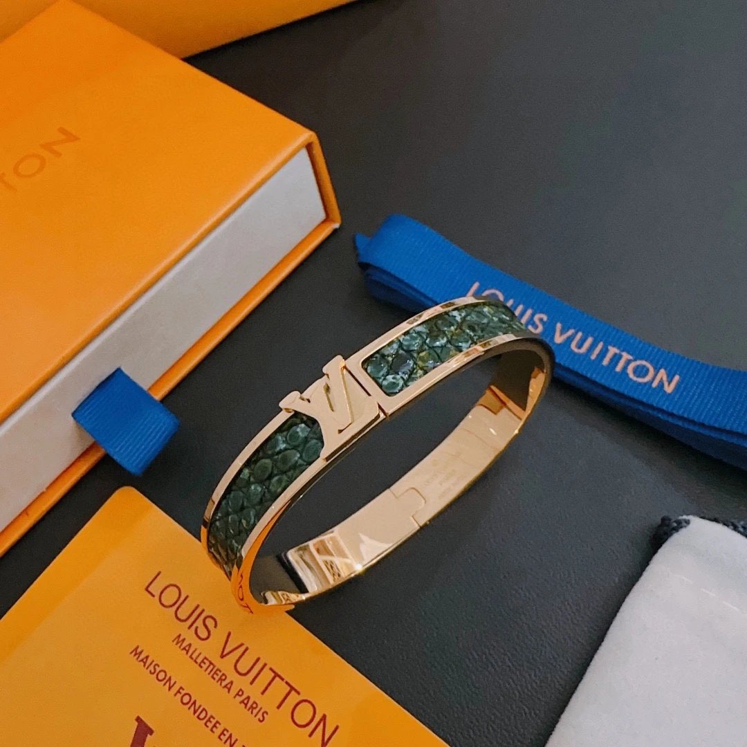 LV bracelet
